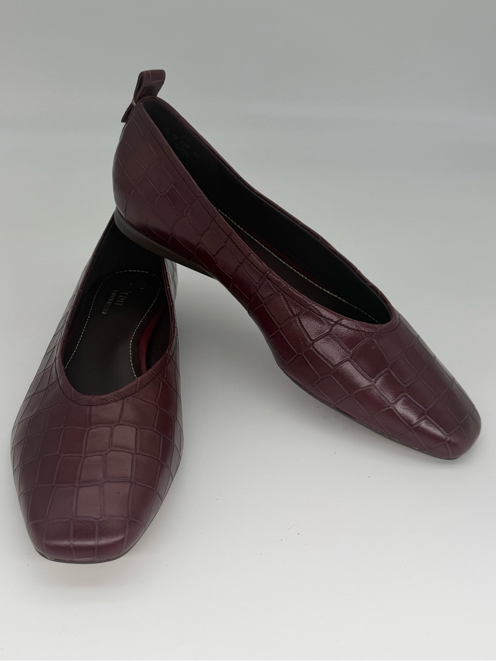 27 EDIT Naturalizer Carla Croc Embossed Leather Flats Burgundy Size 10W